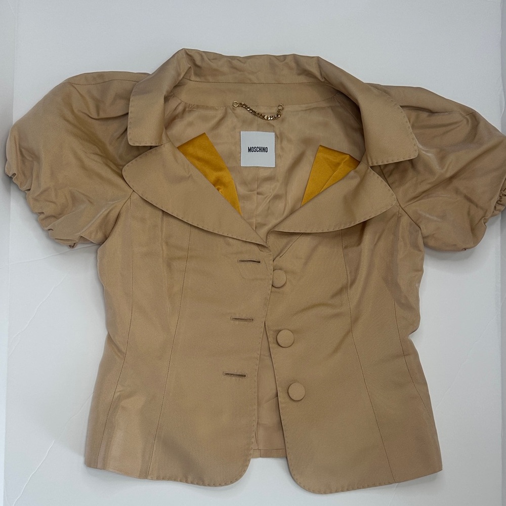 Moschino Beige Short-Sleeve Tailored Blazer with Gold Lining